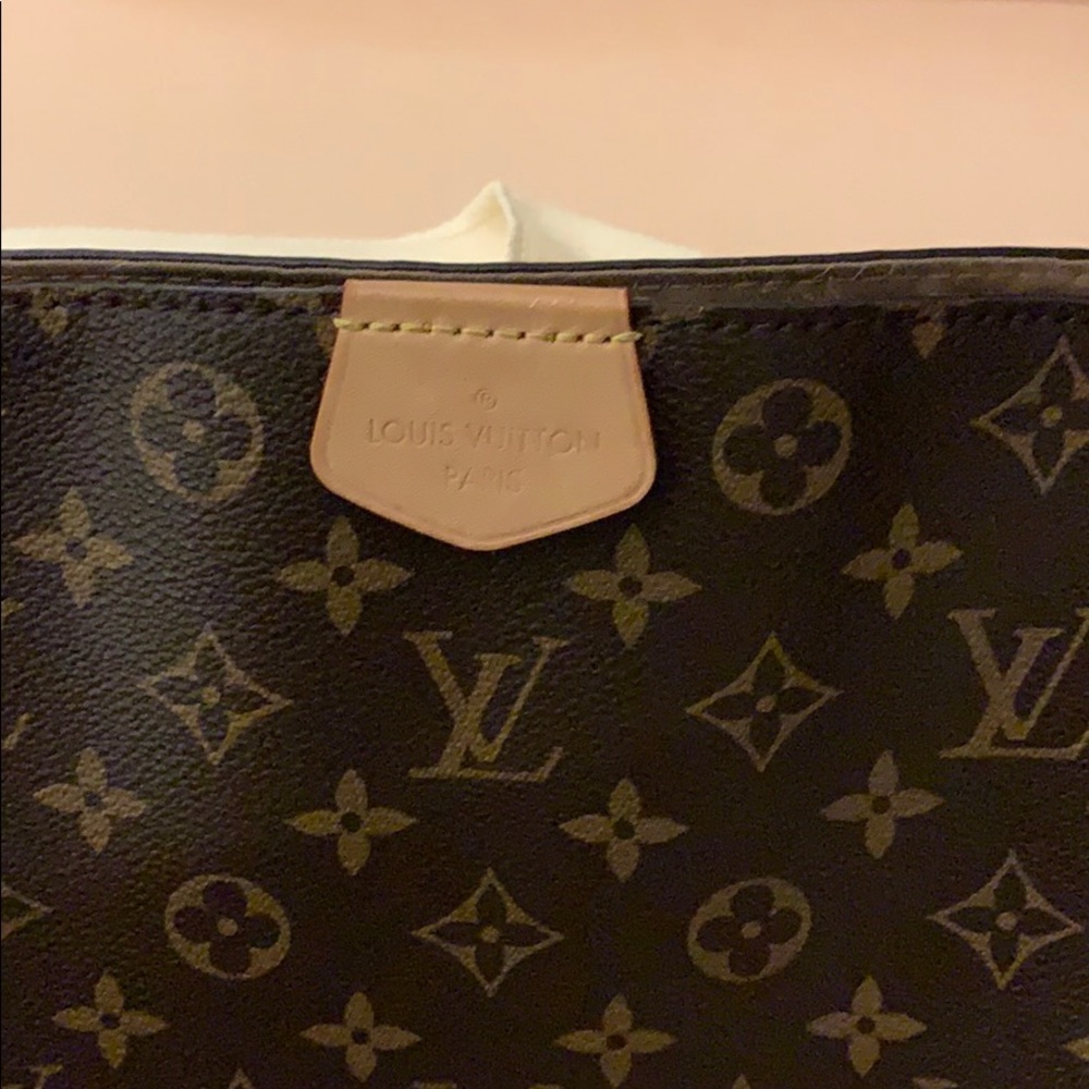 Louis Vuitton Monogram Graceful Pm